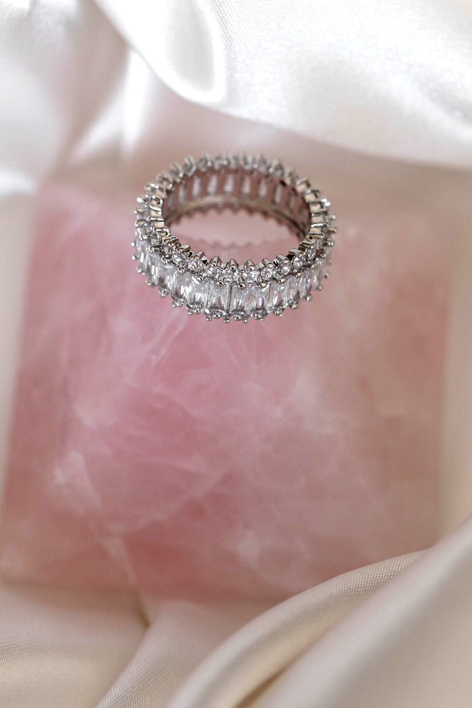Luxury Crystal Ring - Silver